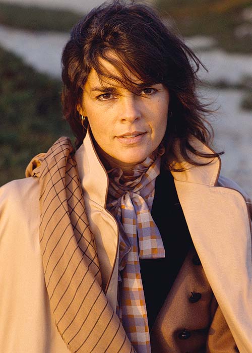 Ali MacGraw ( ) /  - 6