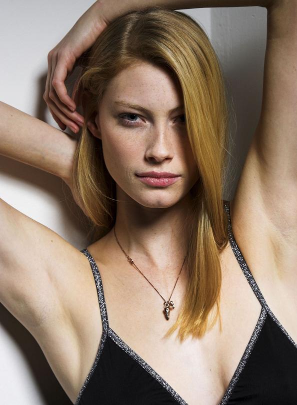 Alyssa Sutherland ( ) /  - 11