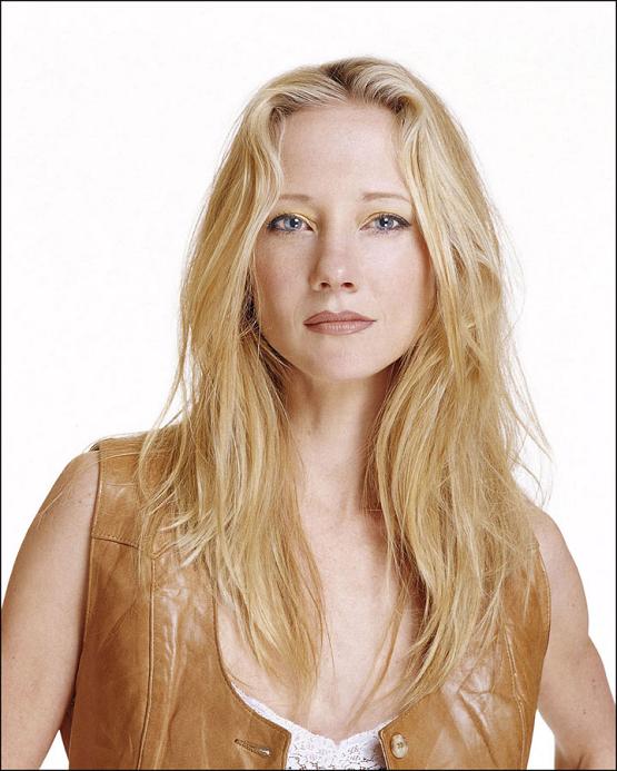 Anne Heche ( ) /  - 4