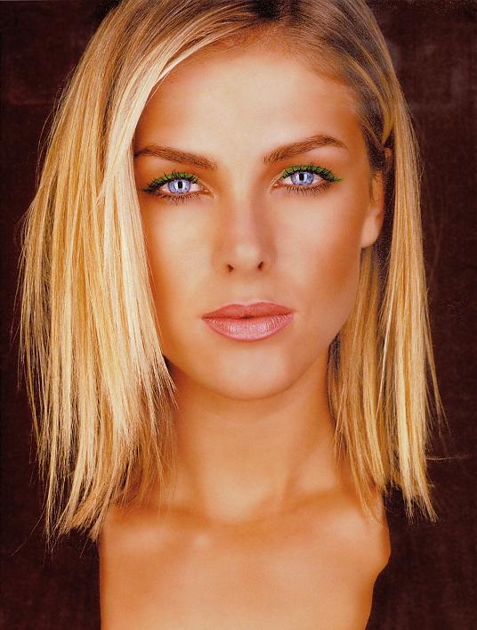 Ana Hickmann ( ) /  - 20