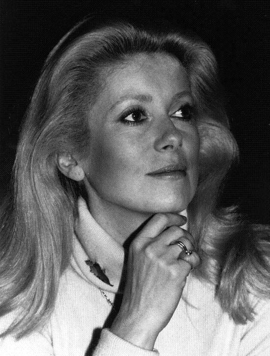 Catherine Deneuve ( ) /  - 9