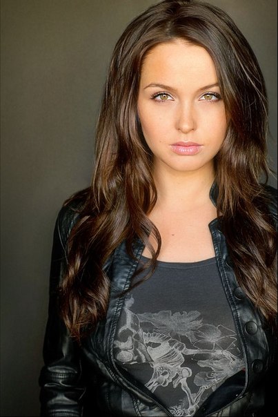 Camilla Luddington Photo (  )  ,  /  - 22