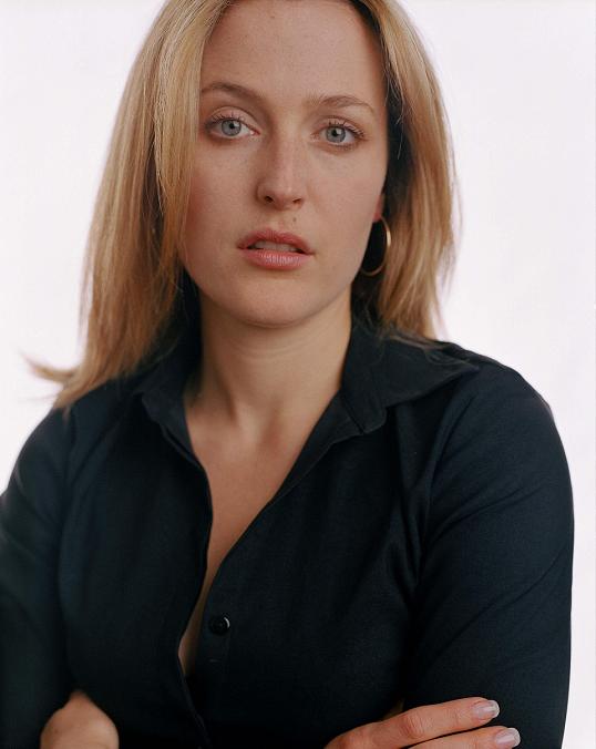 Gillian Anderson ( ) /  - 41