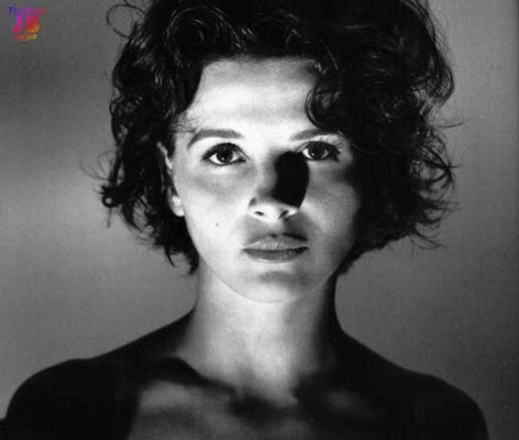 Juliette Binoche ( ) /  - 22