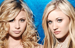 Aly and AJ Photo (   )  