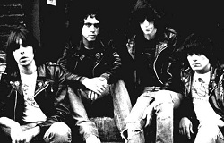 Ramones Photo ( )  